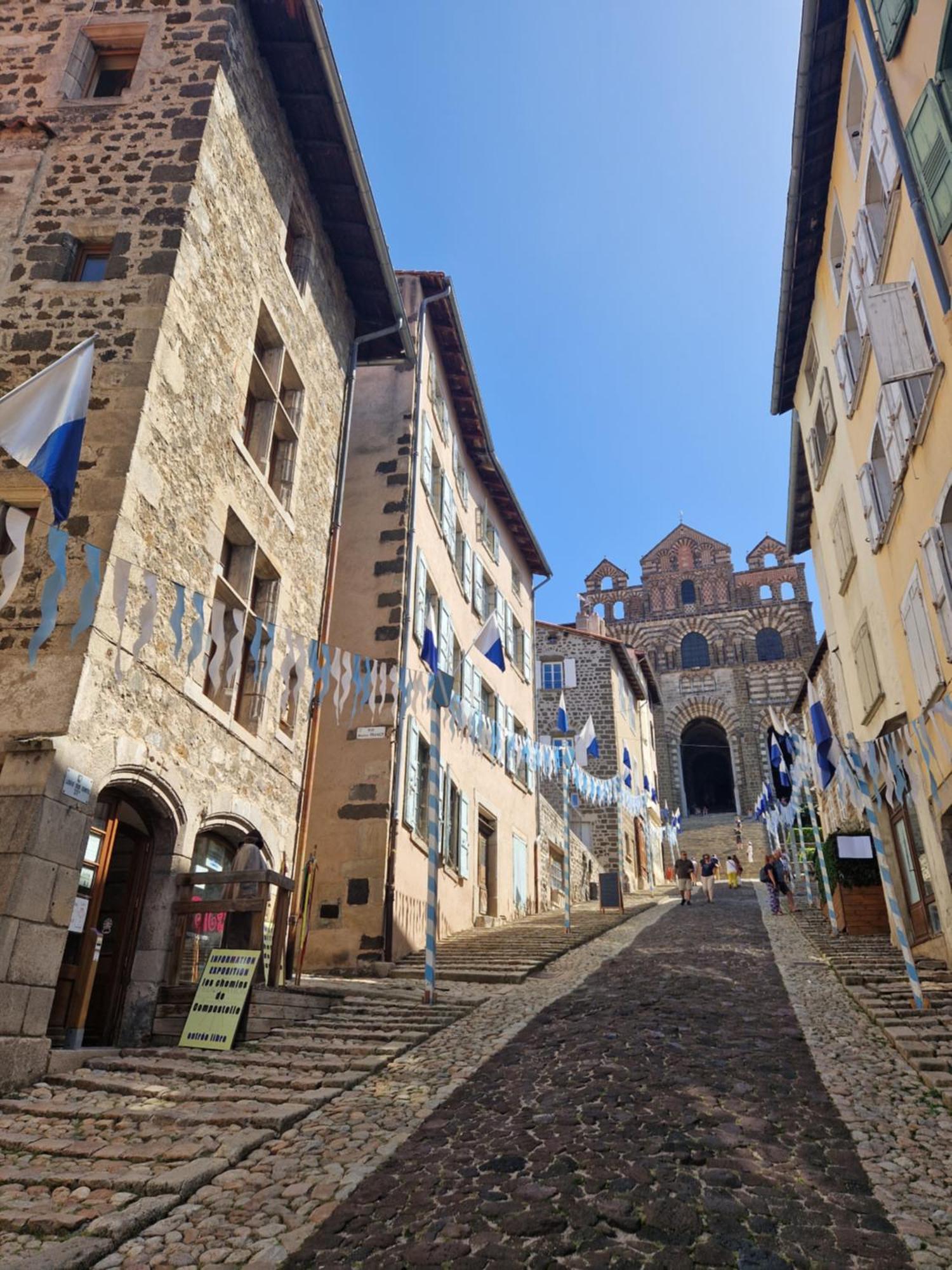 Gite Des Tables - Cathedrale, Coeur Historique, Vue Le Puy-en-Velay Екстер'єр фото